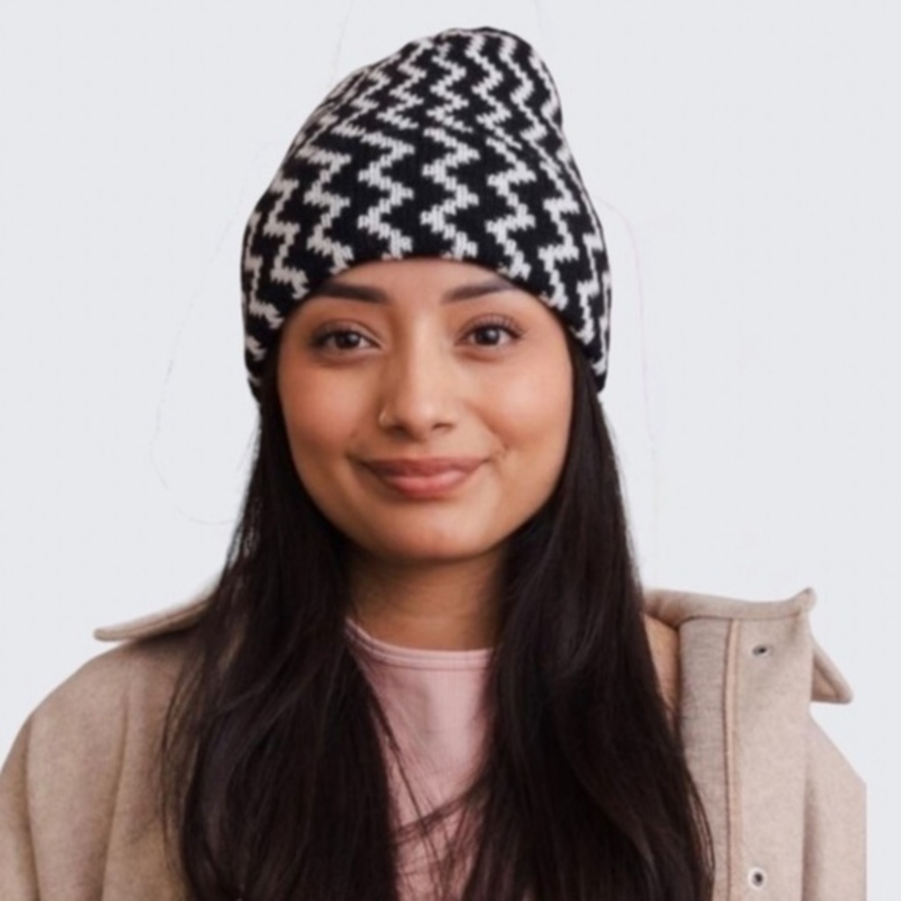 Slouchy Zigzag Knit Beanie